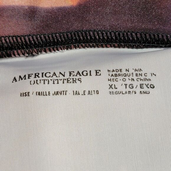 American Eagle Outfitters Leggings Night City Scenery Graphic - Size XL - Picture 3 of 4